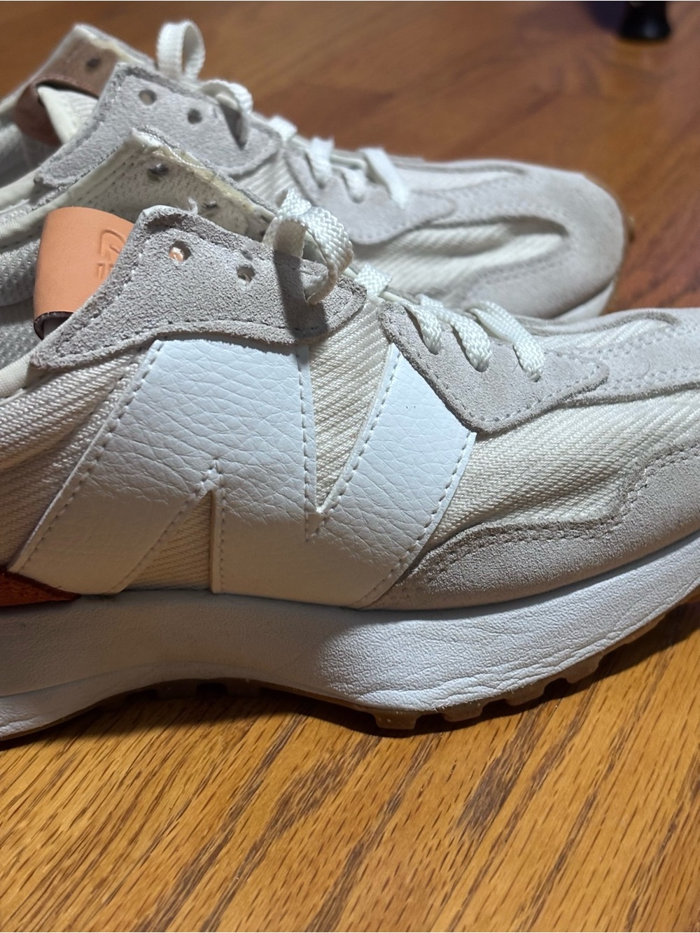New Balance 327 Cream Beige & Burnt Orange Sneakers Women’s Size 8